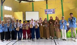 Bikin Merinding! Siswa SD-SMP IT AL AHYA Mariana Dapat Edukasi Langsung soal Bahaya Pergaulan Negatif dari Mahasiswa KKN-82 UIN Raden Fatah Palembang. Foto : viralsumsel.com /ril
