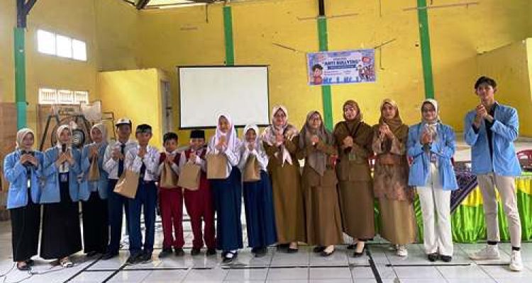 Bikin Merinding! Siswa SD-SMP IT AL AHYA Mariana Dapat Edukasi Langsung soal Bahaya Pergaulan Negatif dari Mahasiswa KKN-82 UIN Raden Fatah Palembang. Foto : viralsumsel.com /ril