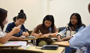 Menghadapi Era Digital: Keterampilan AI dan Cybersecurity Semakin Dibutuhkan. Foto: viralsumsel.com Menghadapi Era Digital: Keterampilan AI dan Cybersecurity Semakin Dibutuhkan. Foto: viralsumsel.com