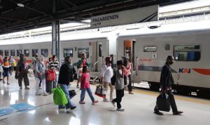 Selama Lebaran KAI Sediakan 4,5 Juta Tiket: 2,7 Juta Atau 59,94% di Antaranya Kelas Ekonomi dengan Tarif Terjangkau. Foto : viralsumsel.com Selama Lebaran KAI Sediakan 4,5 Juta Tiket: 2,7 Juta Atau 59,94% di Antaranya Kelas Ekonomi dengan Tarif Terjangkau. Foto : viralsumsel.com