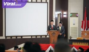 Bupati OKI Muchendi Tolak Mobil Dinas Baru, Alihkan Anggaran untuk Infrastruktur! Foto : viralsumsel.com /zep
