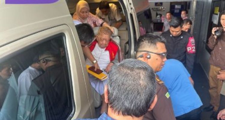 Korupsi Pemalsuan Dokumen Pengadaan Tanah Proyek Pembangunan Jalan Tol Betung-Tempino, Jambi, HA Langsung Ditahan di Rutan Pakjo Palembang. Foto : viralsumsel.com /ril