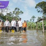 Bupati Muba Tinjau Lokasi Banjir di Kecamatan Sanga Desa, Pastikan Bantuan Tersalurkan. Foto : viralsumsel.com /dev