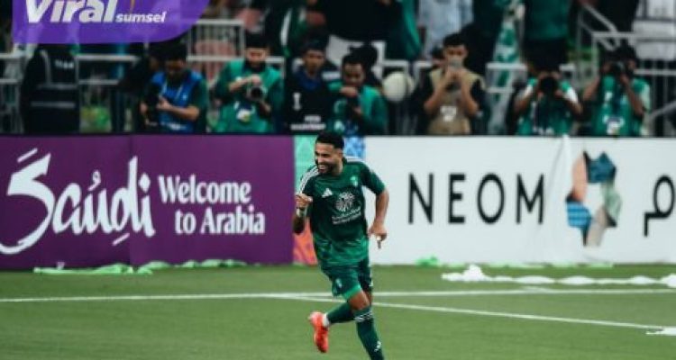 Riyad Mahrez Bawa Al Ahli Lolos ke Perempat Final AFC Champions League!. Foto : igalahli
