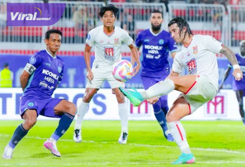 Malut United Menang Tipis 2-1 atas Persita dalam Liga 1, Pertahankan Posisi di 5 Besar. Foto : igmalut