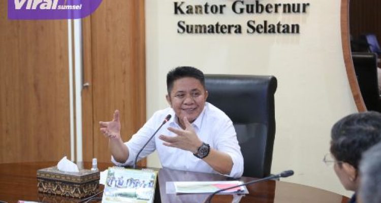 Gubernur Herman Deru Gelar Rapat Bersama Direksi PT. HK dan Kepala BBPJN Sumsel Dorong Percepatan Penyelesaian Pembangunan Tol Palembang-Betung. Foto : humas pemprov