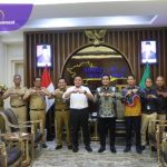 Gubernur Herman Deru Sinergi Bersama GM PT PLN Kejar Target Wilayah Sumsel 100 Persen Teraliri Listrik. Foto : humas pemprov