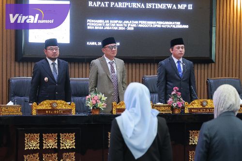 Wawako Prima Salam Hadiri Pelantikan PAW Anggota DPRD Palembang 2024-2029. Foto : viralsumsel.com /nto