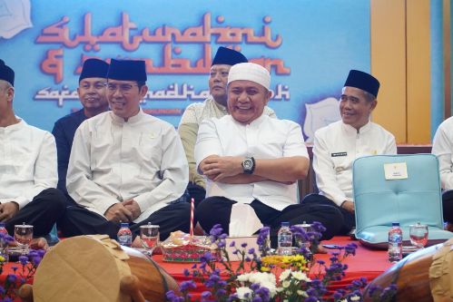 Gubernur Herman Deru Pererat Ukhuwah Islamiyah dengan Masyarakat Ogan Ilir Lewat Safari Ramadhan 1446 H. Foto : foto : humas pemprov