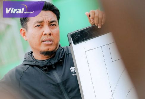 Pelatih Baru Sriwijaya FC: Siapa Achmad Zulkifli dan Apa Rekam Jejaknya? Foto : igpesipal