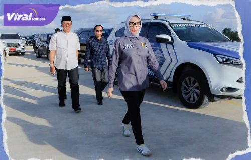 Pantau Persiapan Mudik, Anggota DPD RI Hj. Eva Susanti Tinjau Tol Palembang – Betung. Foto : viralsumsel.com /ril