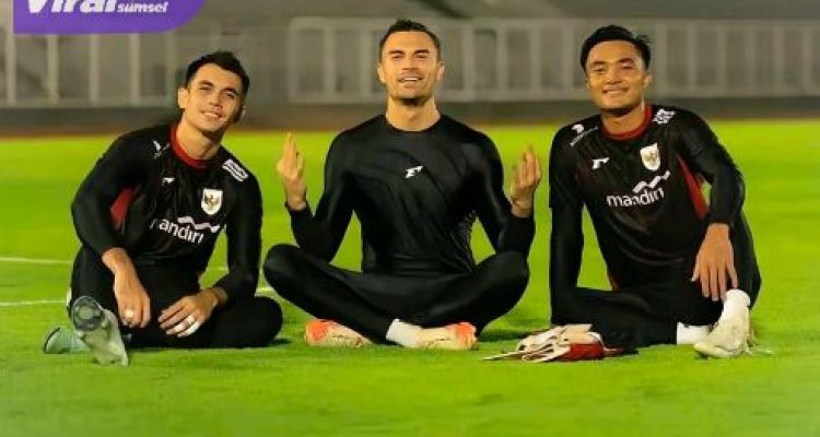 Prediksi Starting XI Indonesia vs Bahrain: Mees Hilgers Absen, Emil Audero Debut? Foto : pssi