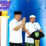 Gubernur Sumatera Selatan (Sumsel) H. Herman Deru didampingi Wakil Gubernur Sumsel H. Cik Ujang menutup kegiatan Pengajian Ramadhan 1446 H/2025 M di Griya Agung, Selasa (25/3/2025) malam. Foto : humas pemprov