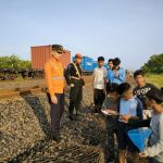 Demi Keselamatan, KAI Imbau Masyarakat Tidak Melakukan Aktifitas "Ngabuburit" di Jalur KA. Foto : viralsumsel.com