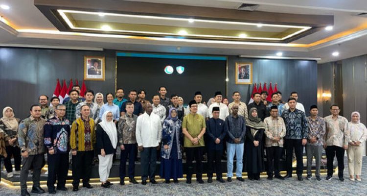 OIC Youth Indonesia Gelar Iftar Bersama Pemimpin, Diplomat, dan Visioner Muda Menguatkan Solidaritas Global dan Pemberdayaan Komunitas di Bulan Ramadan. Foto : viralsumsel.com
