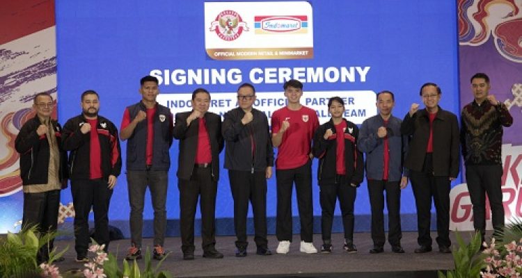 Dukung Timnas! Jersey Resmi Timnas Indonesia Kini Bisa Dibeli di Indomaret. Foto : pssi