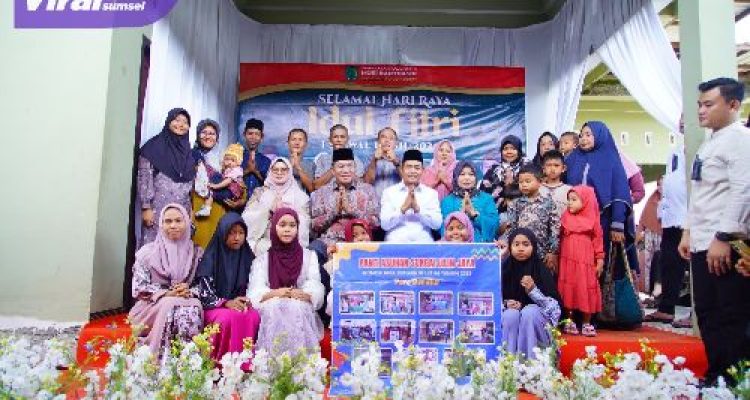 Open House Wabup Muba di Sungai Lilin Diserbu Warga, Suasananya Bikin Terharu!. Foto : viralsumsel.com /dev