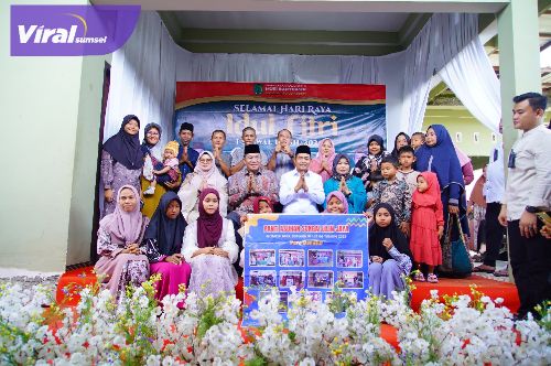 Open House Wabup Muba di Sungai Lilin Diserbu Warga, Suasananya Bikin Terharu!. Foto : viralsumsel.com /dev