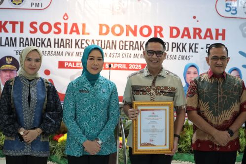 Feby Deru Harapkan Aksi Donor Darah Rutin Digelar Untuk Memenuhi Kebutuhan Stok Darah Bagi Pasien Operasi dan Cuci Darah. Foto : humas pemprov