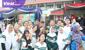 Herman Deru Titip Pesan Ketua Baru IKA SMANTA : Tingkatkan Keakraban Tanpa Pandang Status dan Kasta. Foto : humas pemprov