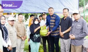 Wawako Prabumulih Tinjau Langsung Operasi Pasar Gas LPG 3 Kg, Pastikan Stok Aman dan Harga Stabil Jelang Lebaran. Foto : viralsumsel.com /man