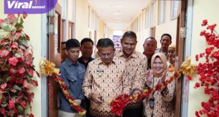 Wali Kota Prabumulih Resmikan Ruang Rawat Inap “Jati Emas”, Tingkatkan Pelayanan Kesehatan Kelas Satu dan Eksekutif. Foto : viralsumsel.com /man