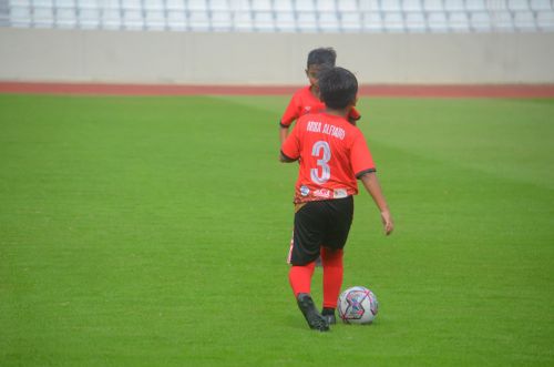 SSB Palembang Soccer Skills Gelar Latihan di Stadion Bumi Sriwijaya yang Baru Diresmikan Presiden Prabowo. Foto : viralsumsel.com 