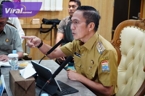 Ratu Dewa Percepat Penataan Pasar 16 Ilir dan Ampera: Tertibkan PKL, Jaga Kenyamanan dan Keamanan Warga. Foto : viralsumsel.com /nto