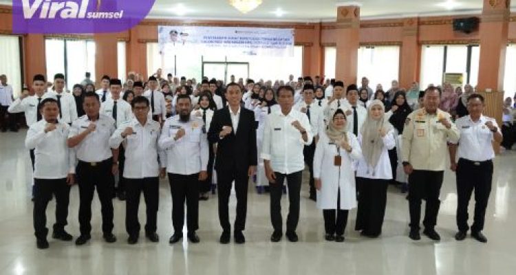 Bupati Muchendi Serahkan SK CPNS, OKI Tercepat se Sumsel. Foto : viralsumsel.com /zep