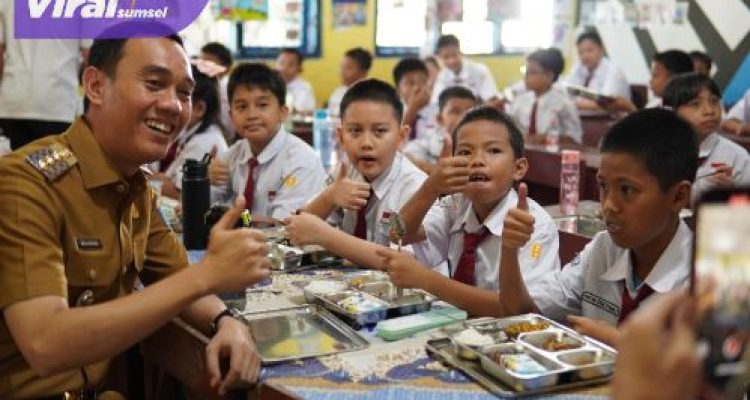 MBG di OKI Dimulai, Dorong Pertumbuhan Ekonomi Lokal. Foto : viralsumsel.com /zep