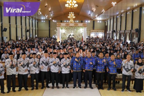 Ratu Dewa Kukuhkan Pengurus PGRI Kota Palembang: Komitmen Majukan Pendidikan Tak Hanya Seremonial. Foto : viralsumsel.com /nto