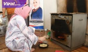 Senator Hj. Eva Susanti Dukung UMKM Bolu Cupu OKI: Komitmen Nyata untuk Kemandirian Ekonomi Daerah. Foto : viralsumsel.com /ril