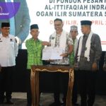 Sekda Edward Candra Dampingi Wamen Koperasi RI Meresmikan Pembentukan Koperasi Merah Putih Ponpes Al Ittifaqiah Ogan Ilir. Foto : viralsumsel.com /win