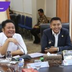 Gubernur Herman Deru Komitmen Bantu Perbaikan Infrastruktur Jalan dan Pembangunan RTLH di Kabupaten Ogan Ilir. Foto : viralsumsel.com /win
