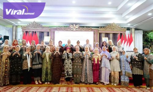 Hj. Linda Arlan Hadiri Halal Bihalal DWP Sumsel, Pesan “Great Personality” Jadi Sorotan! Foto : viralsumsel.com /man