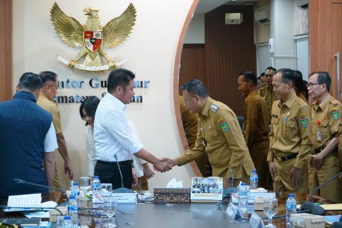 Terima Audensi Wali Kota Prabumulih, Gubernur Herman Deru Dorong Rumah Sakit Daerah Tonjolkan Program Layanan Unggulan. Foto : viralsumsel.com /win
