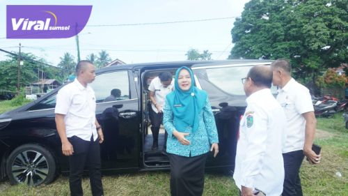 Pemkot Prabumulih Gelar Pasar Murah untuk Pengendalian Inflasi di Lapangan Voli Samping SMK Abadi Kelurahan Gunung Ibul. Foto : viralsumsel.com /man