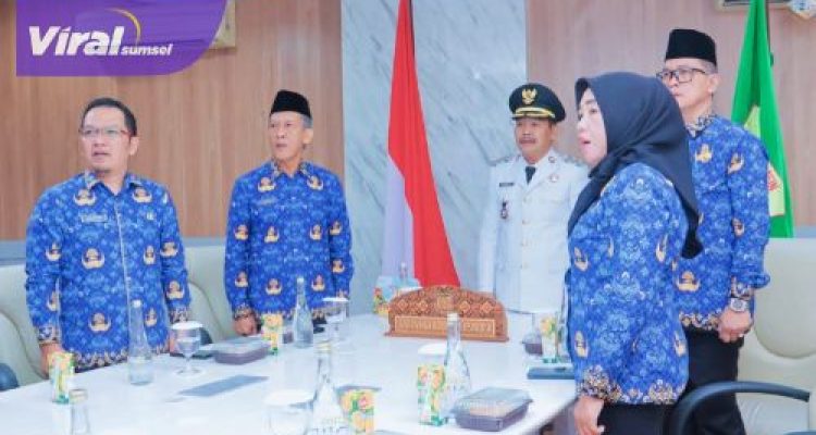 Antusias Ikuti Upacara, Wabup Muba Rohman Ucapkan Selamat Hari Otonomi Daerah ke-XXIX. Foto : viralsumsel.com /dev