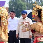 Gubernur Herman Deru Dampingi Presiden Prabowo Lakukan Tanam Padi Serentak 14 Provinsi Se-Indonesia di Desa Simpang Pelabuhan Dalam Ogan Ilir. Foto : viralsumsel.com /man