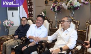 Menkopangan RI Zulhas Takjub Gubernur Herman Deru Sulap Rawa Tempat Buaya Menjadi Sawah Produktif. Foto : viralsumsel.com /win
