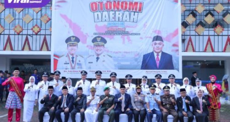 Pimpin Upacara Peringatan Hari Otonomi Daerah ke XXIX, Sekda Aprizal Hasyim Minta Semua Bersinergi Bangun Kota Palembang, Semua ASN Harus Tingkatkan Pelayanan Publik. Foto : viralsumsel.com /nto