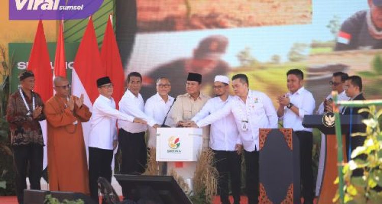 Gubernur Herman Deru Dampingi Presiden Prabowo Resmikan Program GERINA dan Penanaman Padi Serentak Bersama 14 Provinsi Secara Nasional. Foto : viralsumsel.com /win