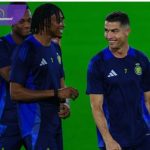 Cristiano Ronaldo tersenyum dalam sesi latihan terakhir jelang perempatfinal Liga Champions Asia. Foto : igalnassr