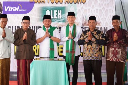 Gubernur Deru dan Bupati OKI Muchendi Resmikan Masjid Agung Al Huda, Hasil Swadaya Rp 4 Miliar di OKI. Foto : viralsumsel.com /zep