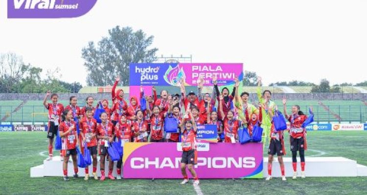 Persib U16 dan Goal Aksis Raih Gelar Juara di Hydroplus Piala Pertiwi 2025 Regional Jawa Barat. Foto : viralsumsel.com /pssi