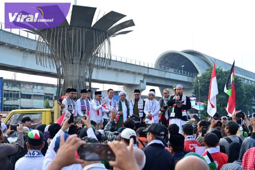 Hadir dalam Kegiatan Long March, Walikota Palembang Serukan Dukungan untuk Kemerdekaan Palestina. Foto : viralsumsel.com /nto