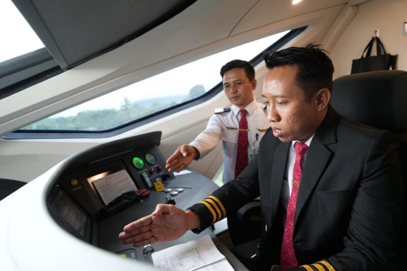 KAI Dukung Kemandirian Operasi Whoosh, SDM Indonesia Kini Jalankan Seluruh Perjalanan. Foto: viralsumsel.com