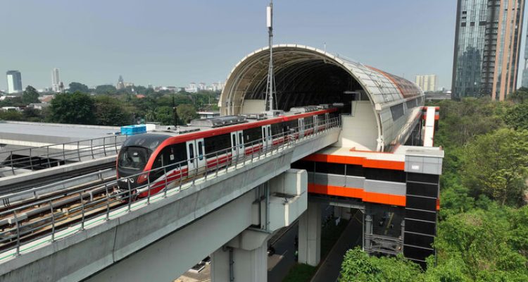 Operasional LRT Jabodebek 100% Listrik. Foto: viralsumsel.com