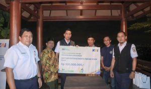 Dukung Pertumbuhan UMKM di Yogyakarta, KAI Daop 6 Yogyakarta Raih Penghargaan TJSL dalam Penganugerahan La Tofi UMKM Pariwisata dan Budaya 2025. Foto : viralsumsel.com