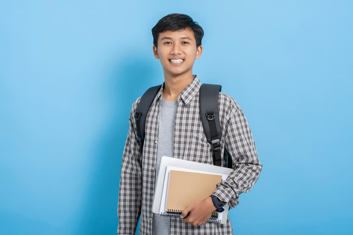 Hardiknas 2025: Saatnya Kampus Hadirkan Solusi Finansial yang Relevan bagi Mahasiswa. Foto: viralsumsel.com